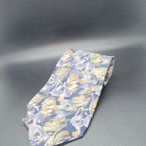 Elegant Floral Tie in Blue and Gold